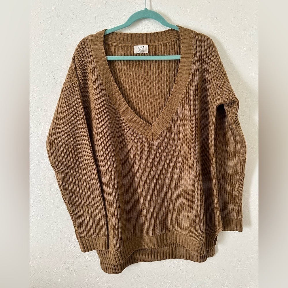 🌟SALE🌟 Six. Crisp. Days v-neck brown sweater size xs/s - Picture 7 of 7